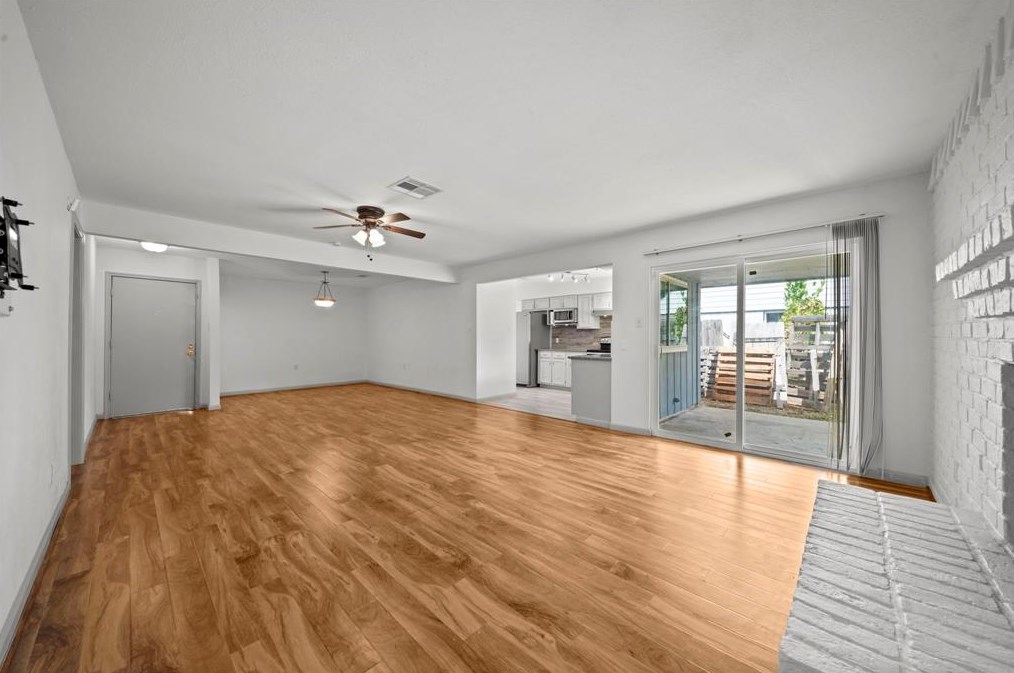 6615 Escondido Dr, Houston TX  77083-1111 exterior