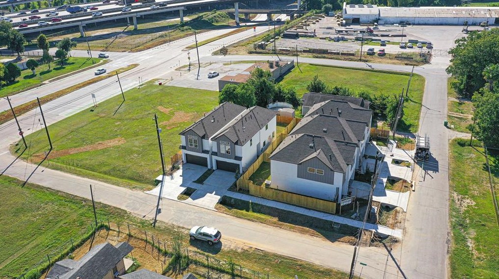 6009 Batterson St, Houston, TX 77026-2056