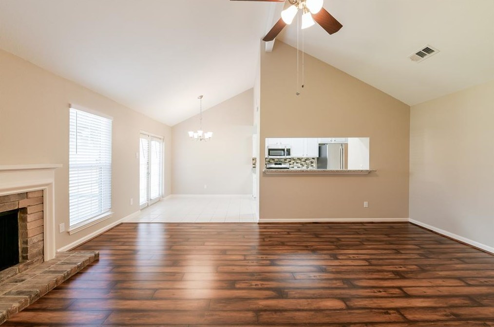 9546 Cannock Chase Dr, Houston TX  77065-4420 exterior