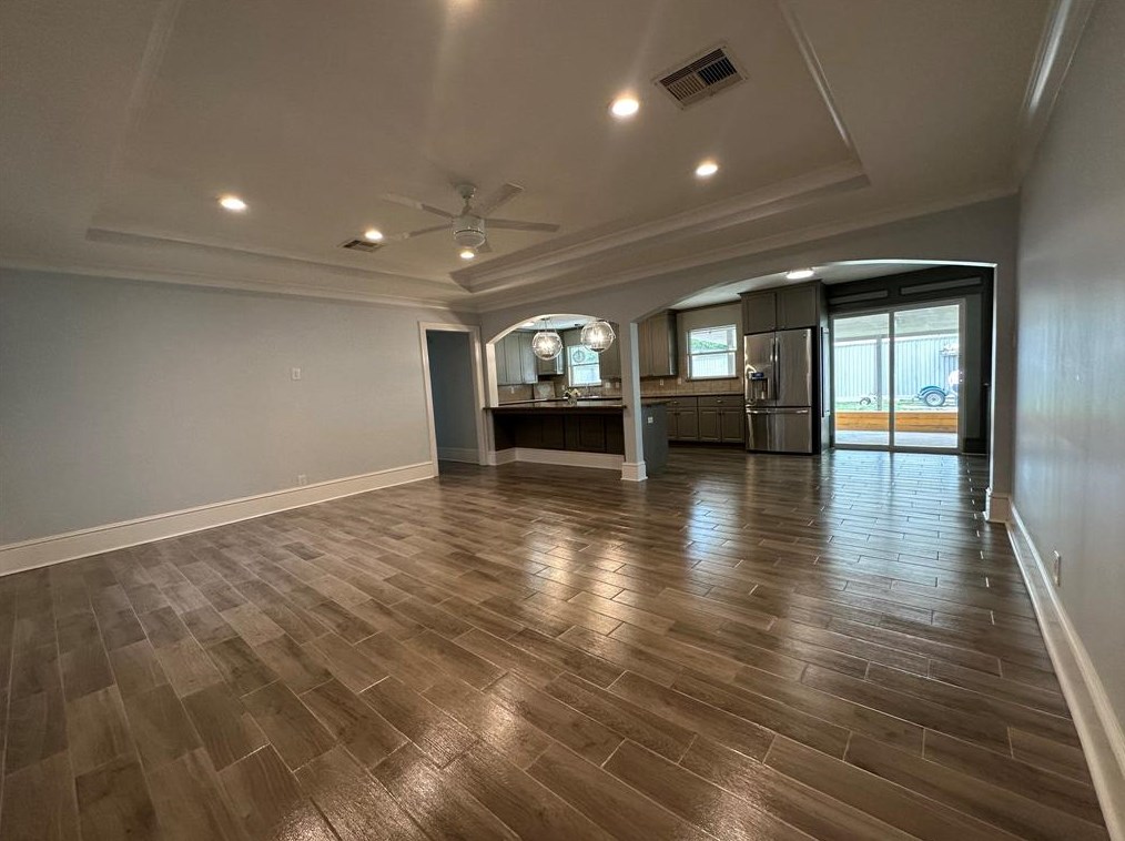 9114 Lugary Dr, Houston TX  77074-6606 exterior