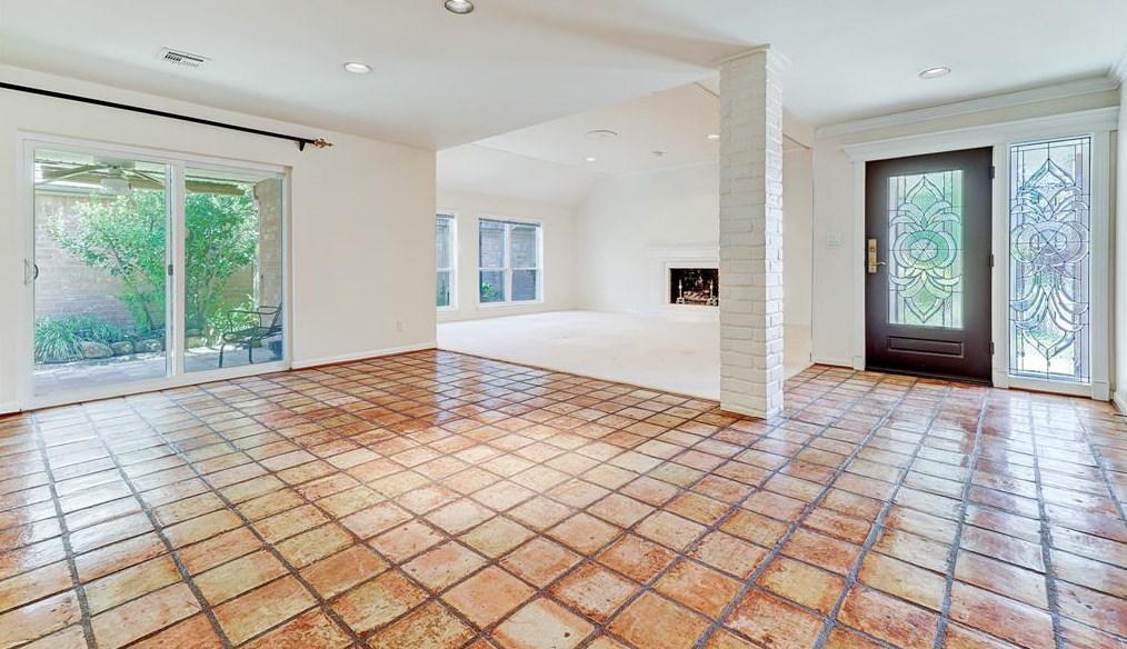 526 Hidden Harbor St, Houston, TX 77079-2449