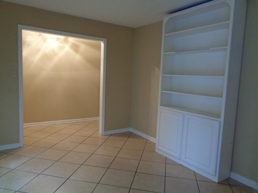 1801 Acacia Cir, Jones Creek, TX 77541