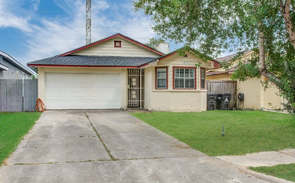 11910 Greenspark Ln, Houston, TX 77044-7141