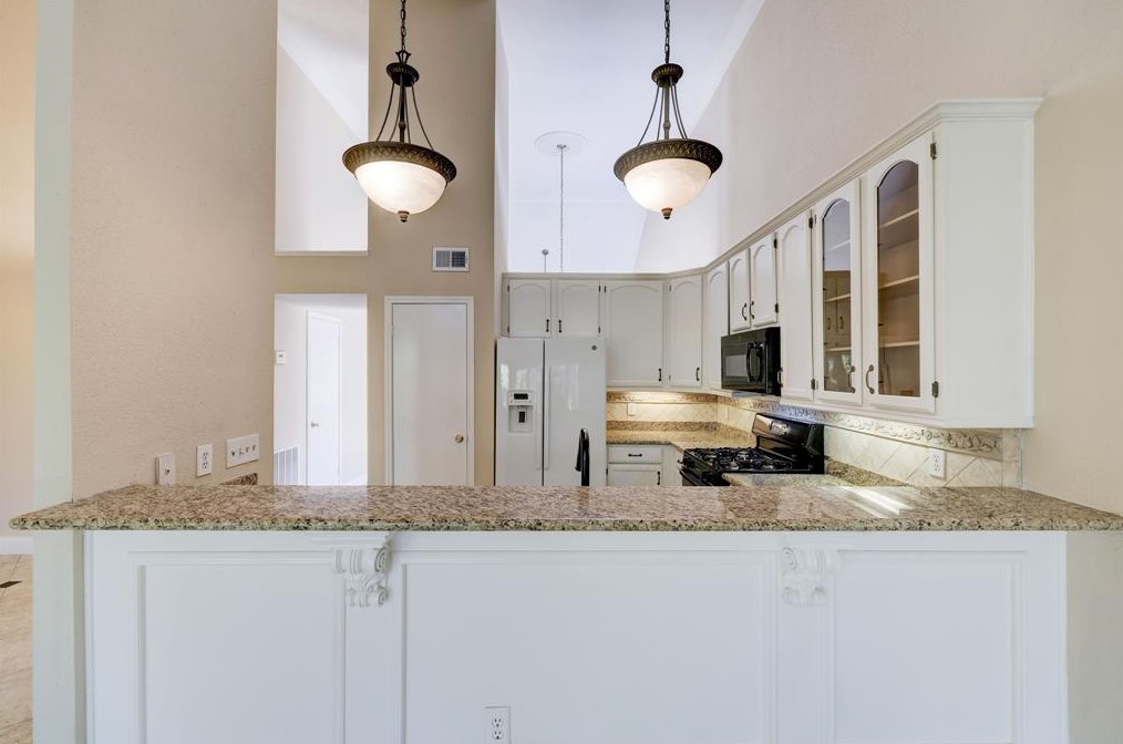 10626 Trading Post Dr, Houston TX  77064-7042 exterior