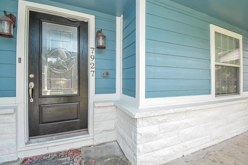 7927 Glenscott St, Houston TX  77061-1905 exterior