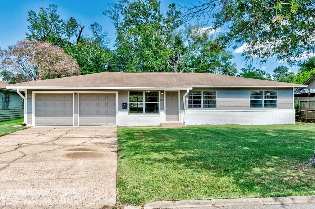 265 Berkshire Ln, Beaumont, TX 77707-2301