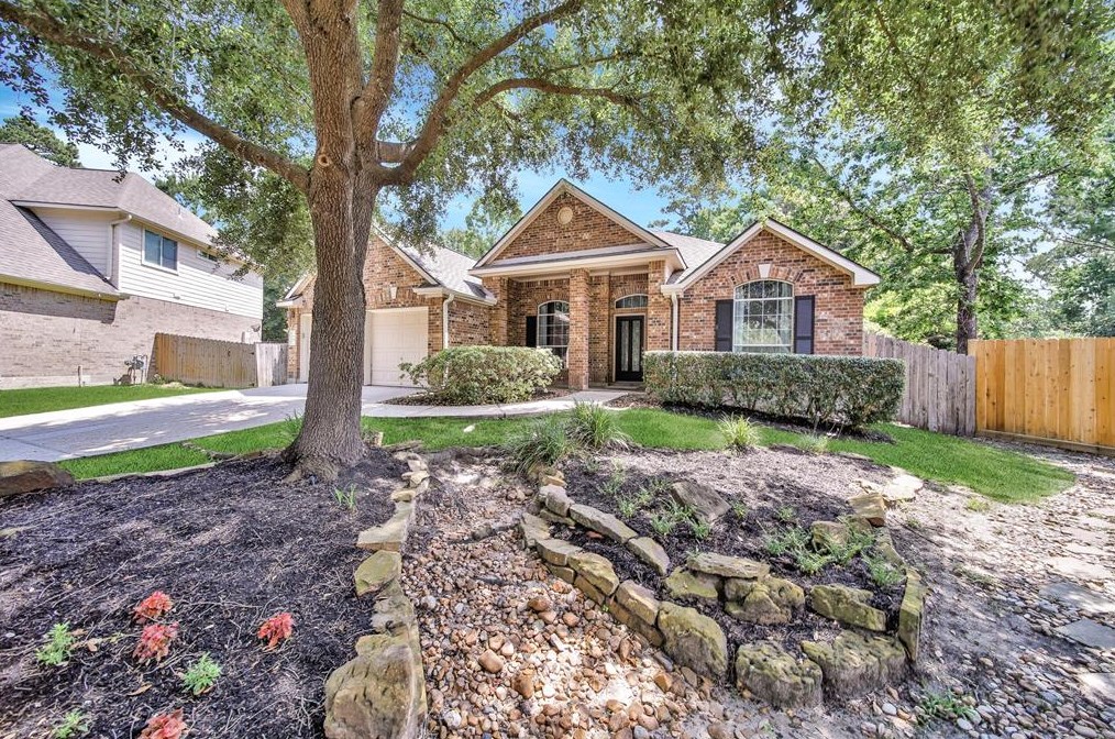 14 Beauty Bower Pl, Spring TX  77382-1633 exterior