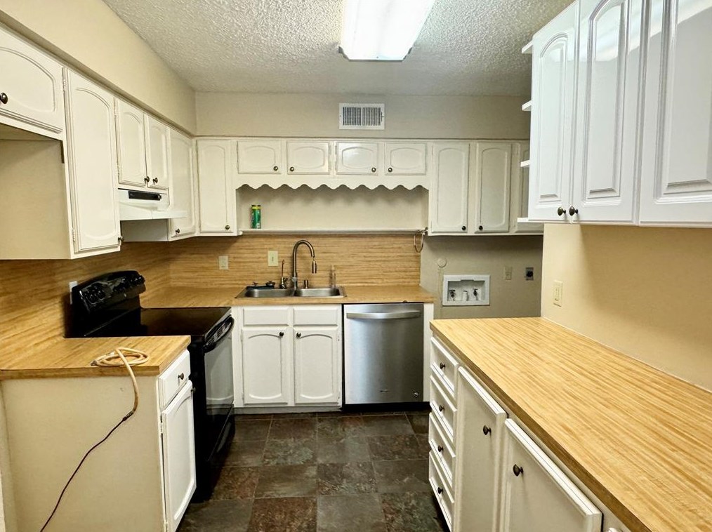432 Post Oak Ln, Houston, TX 77056-1510