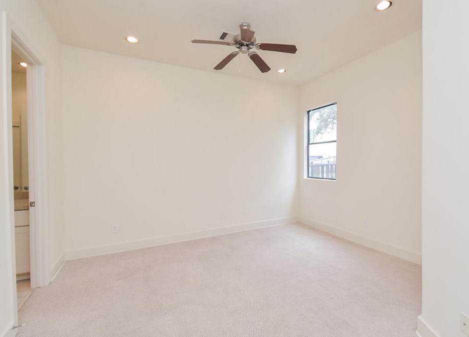 1722 Wentworth St, Houston TX  77004-5645 exterior