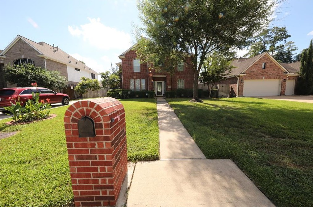 9111 Memorial Hills Dr, Spring, TX 77379-2971