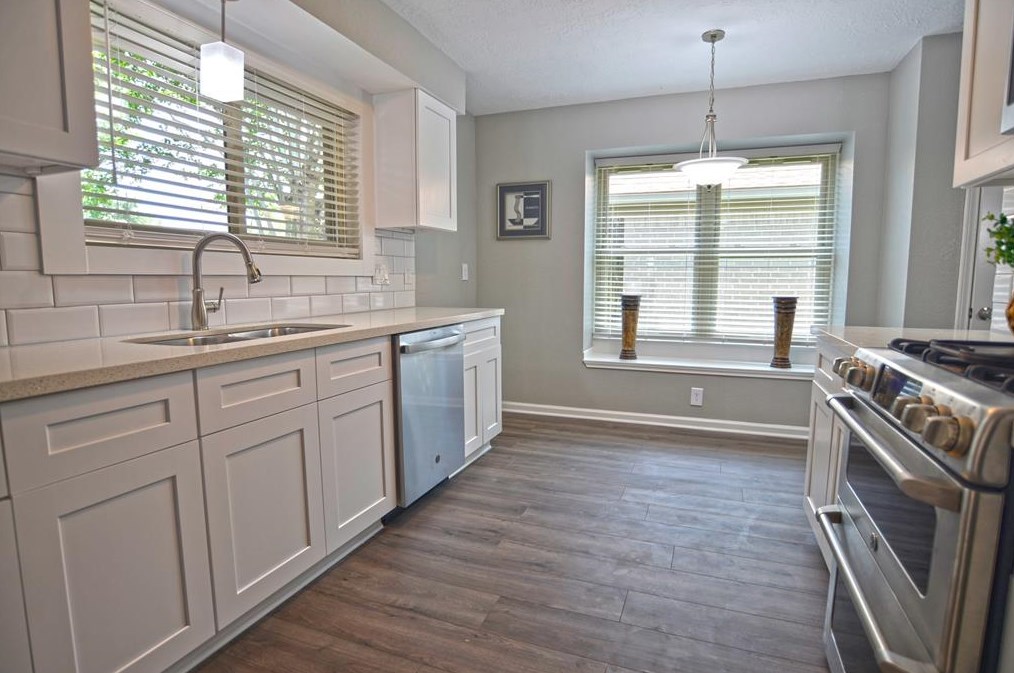 414 Capehill, Houston TX  77598-2618 exterior