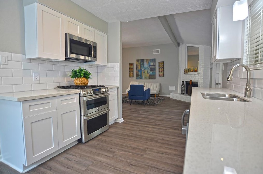 414 Capehill, Houston TX  77598-2618 exterior