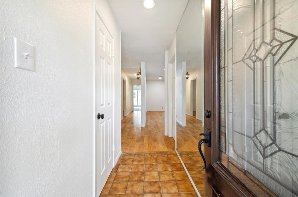 2007 Shadow Bend Dr, Houston, TX 77043-2414