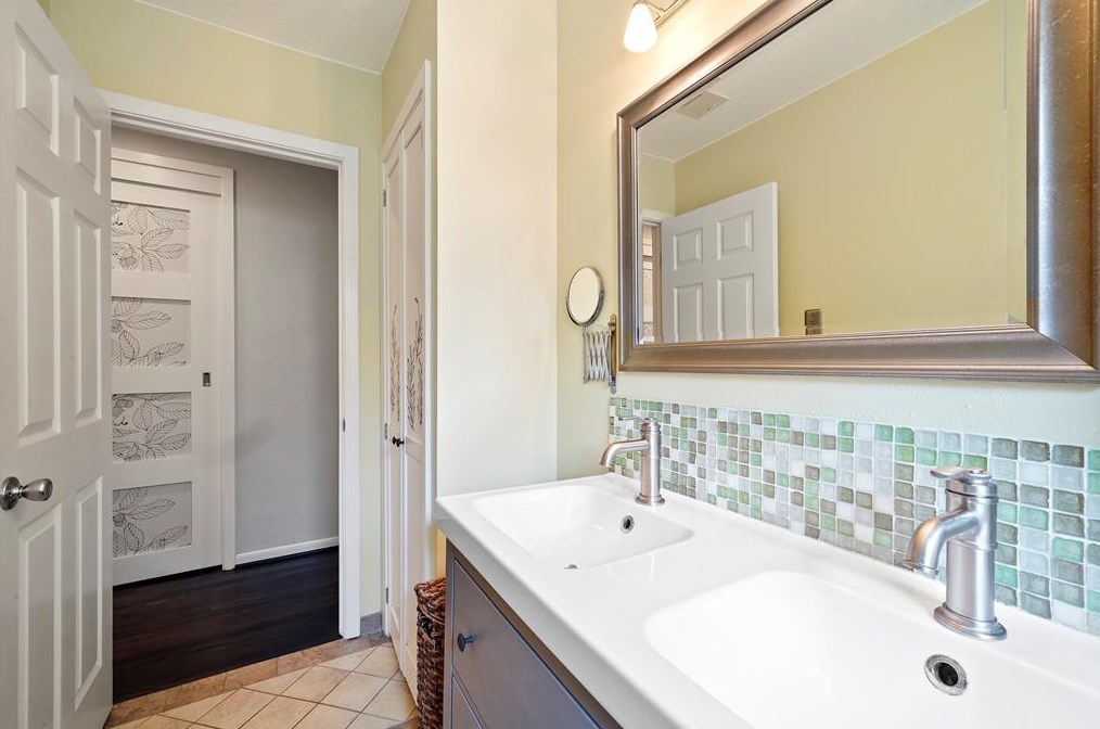 4721 Kinglet St, Houston TX  77035-3024 exterior