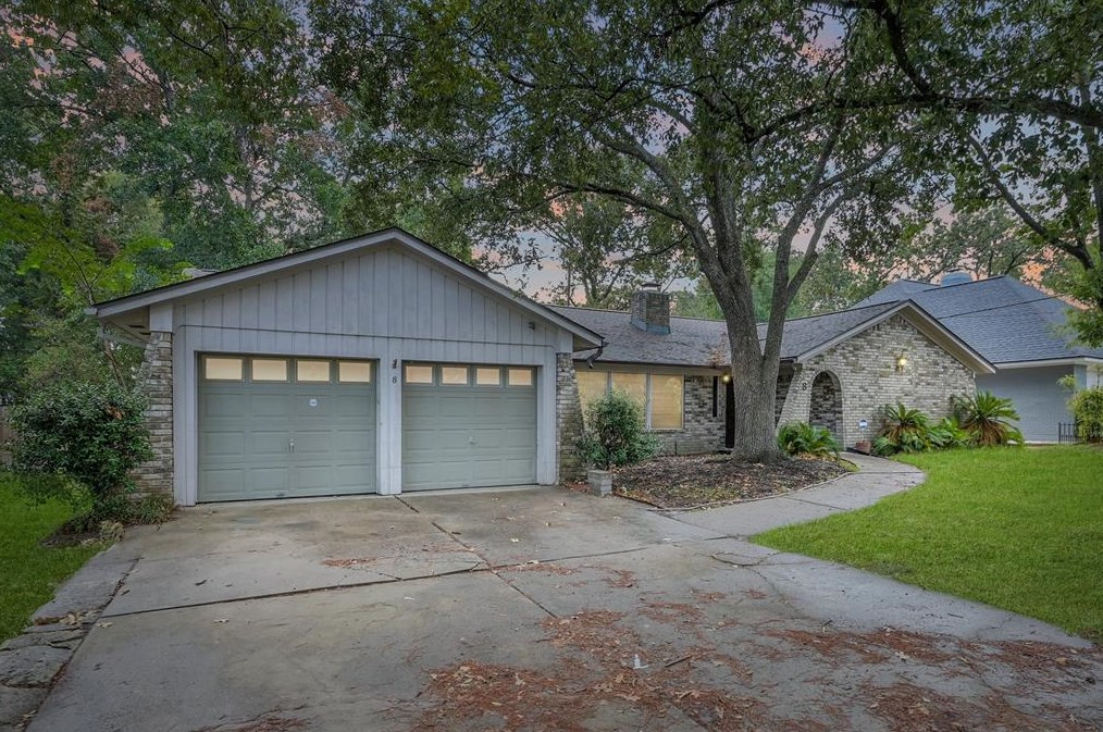 8 Shadowood St, Conroe, TX 77304