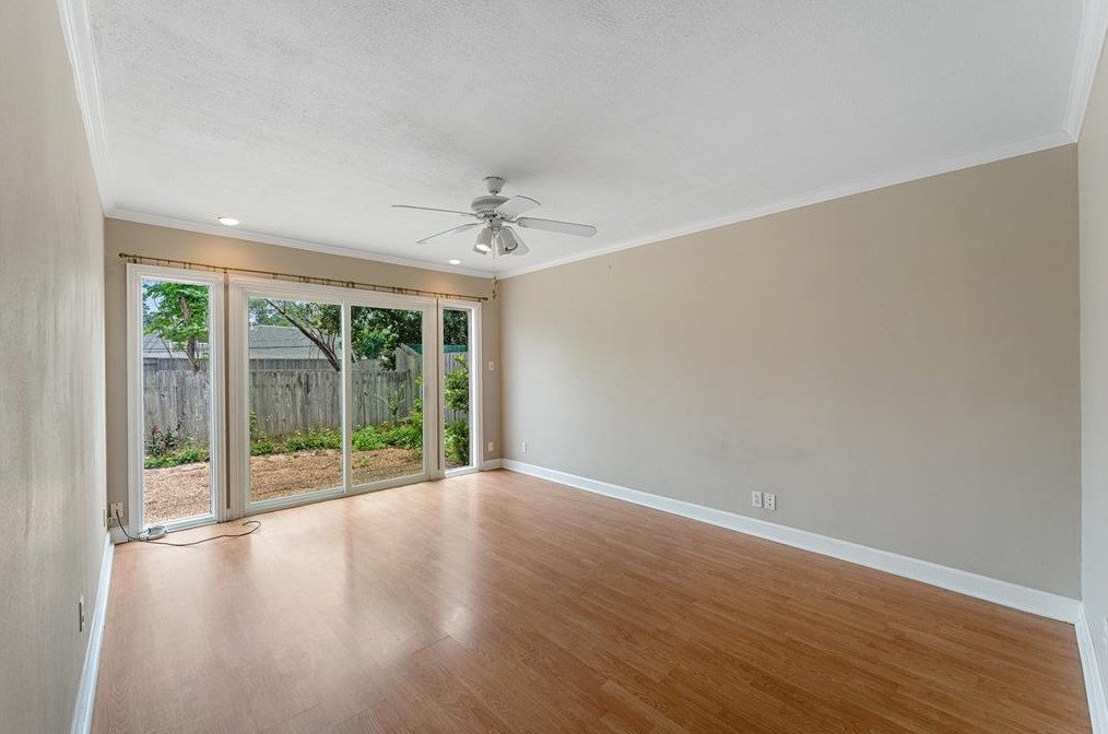 6305 Riverview Way, Houston, TX 77057-1077