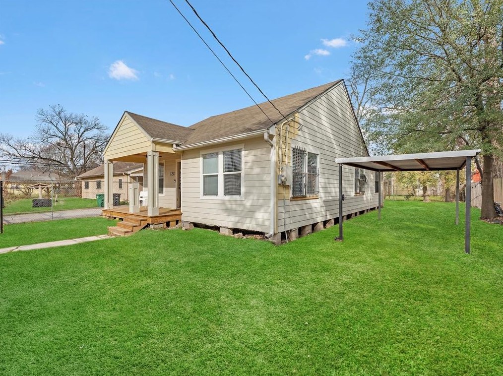 1211 Bigelow St, Houston, TX 77009