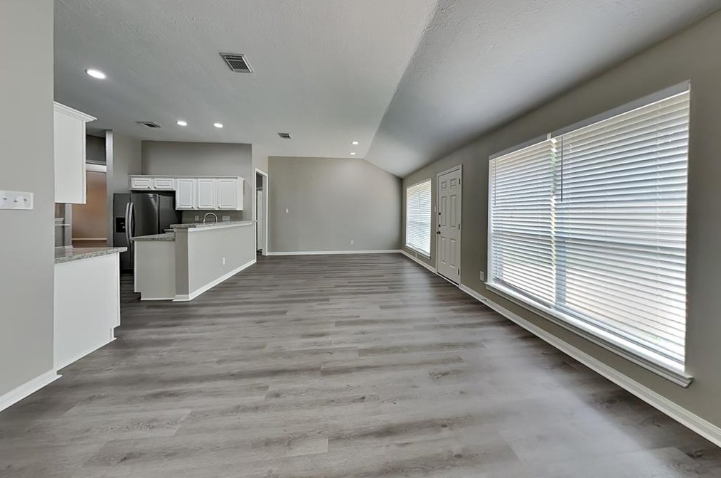 3838 Canton Dr, Pearland, TX 77584