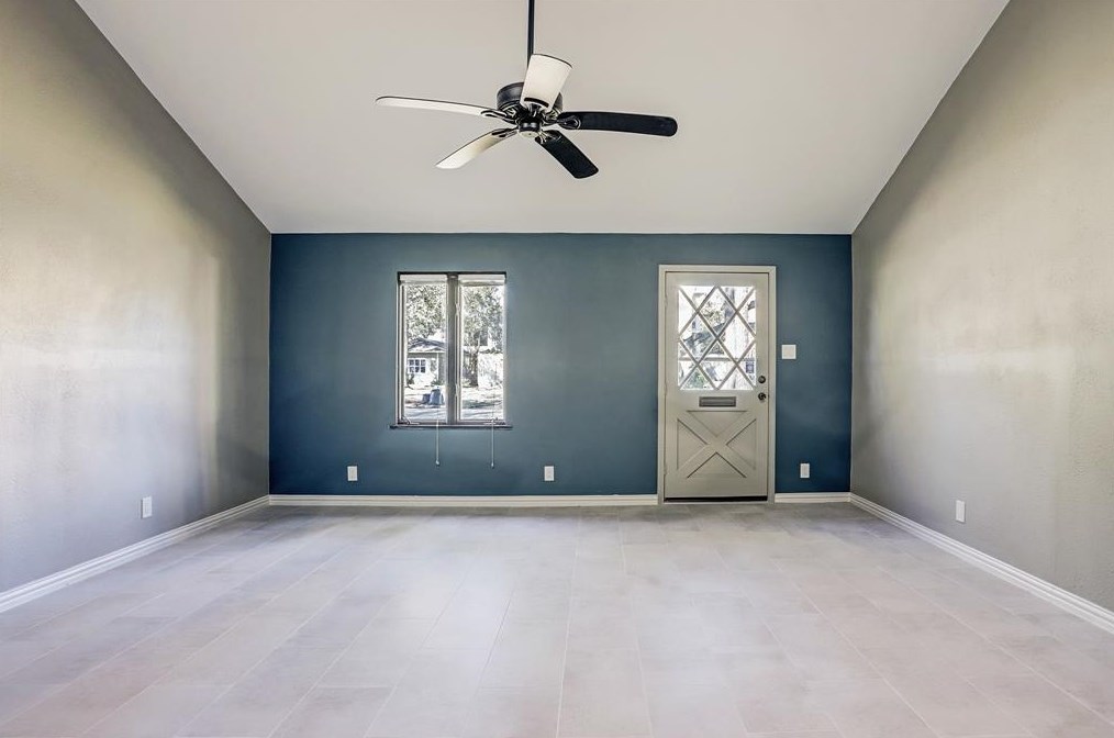 4625 Holly St, Bellaire, TX 77401