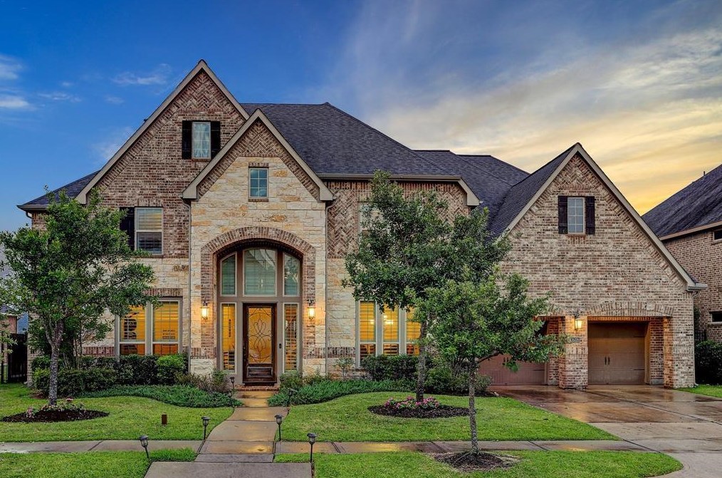 16206 Pelican Beach Ln, Houston, TX 77044-1225