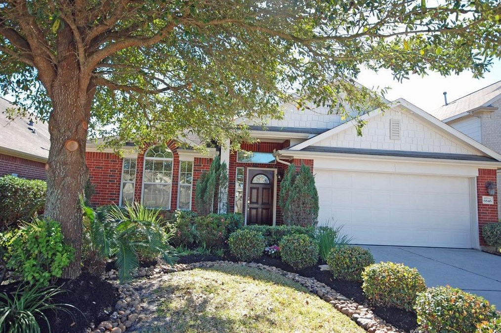 6846 Springfield Garden Ln, Spring, TX 77379-4199