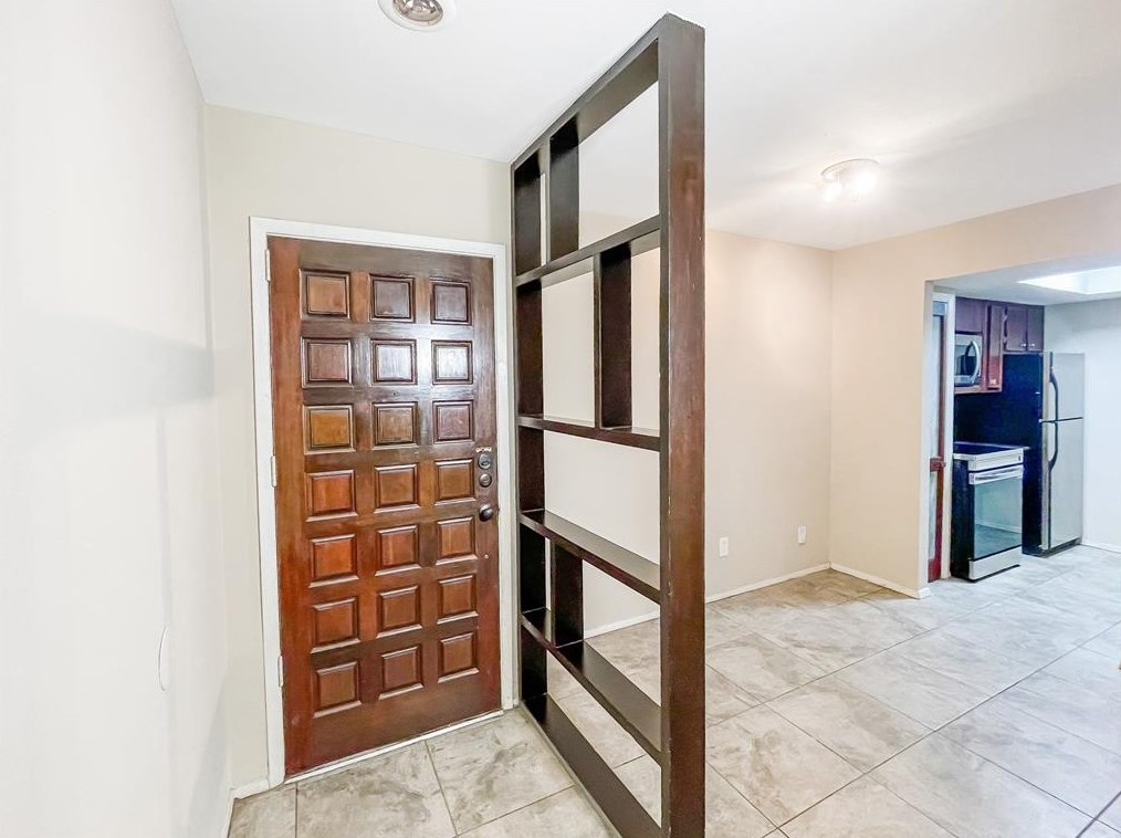2516 Commonwealth St Apt 103, Houston, TX 77006