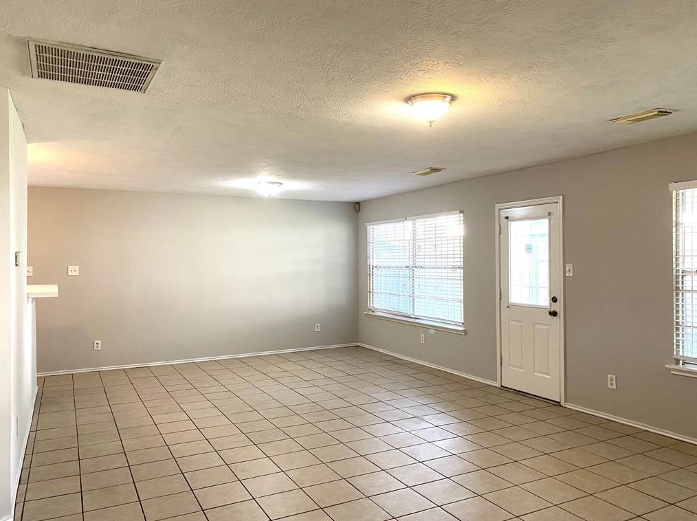 8819 Willow Quill Ct, Houston, TX 77088