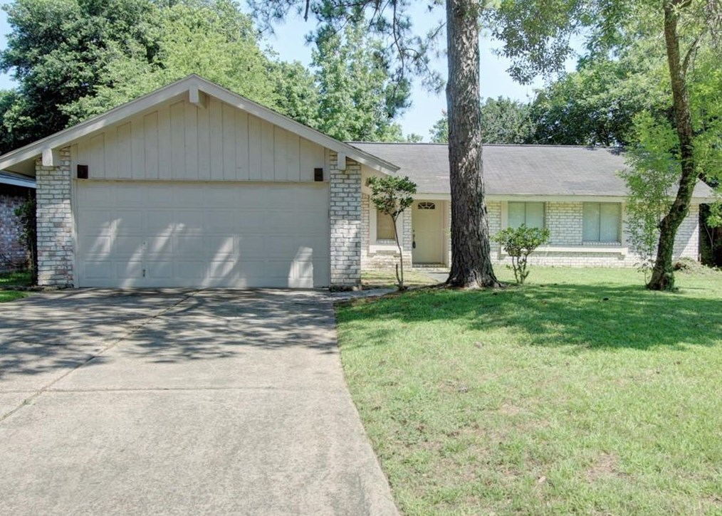 4425 Algernon Dr, Spring, TX 77373