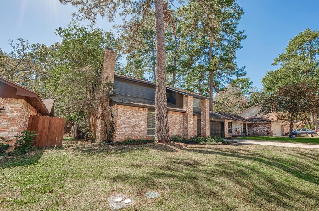 6 Waxberry Rd, Spring TX  77381-2895 exterior