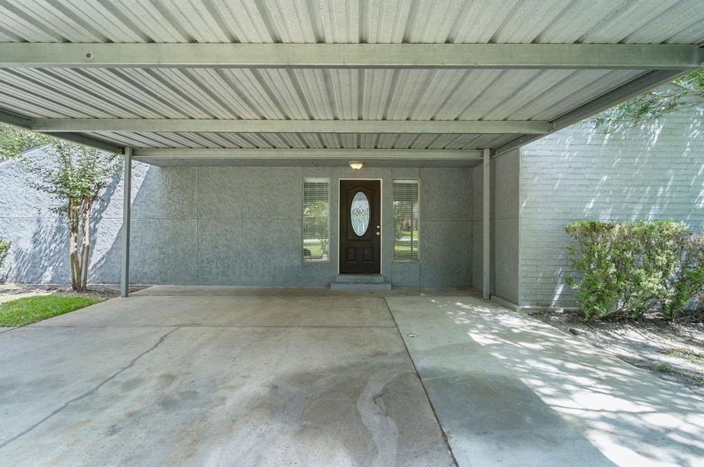 10578 Alcott Dr, Houston, TX 77043-2003