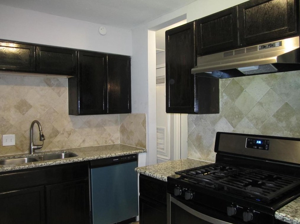 5203 Dewberry St, Houston TX  77021-3742 exterior
