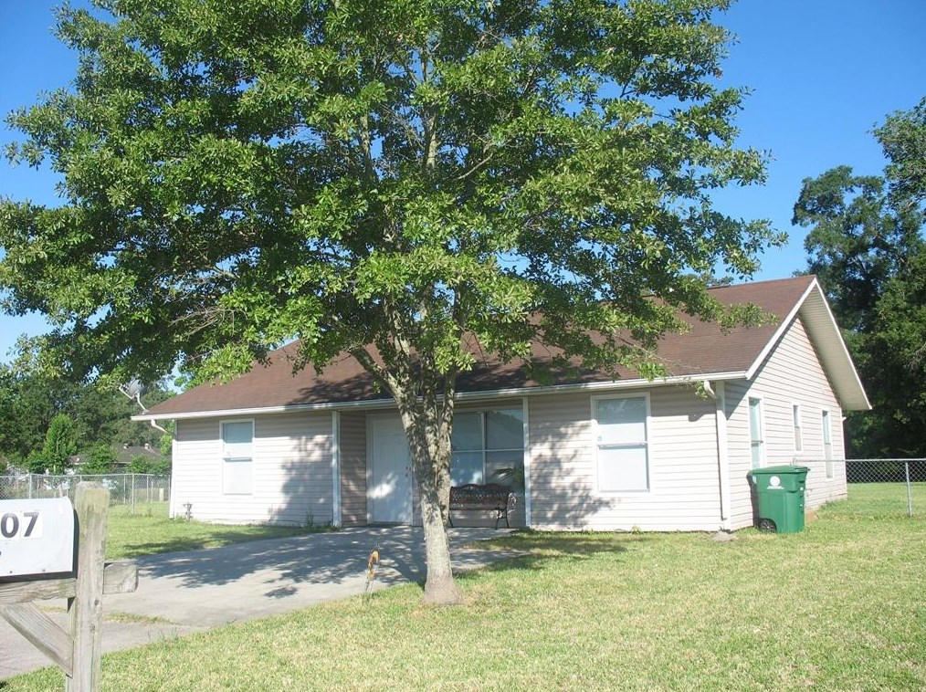 9303 Bella Pine Ct, Houston, TX 77078