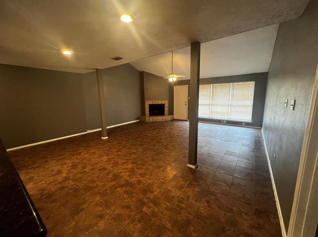 2307 Autumn Springs Ln, Spring, TX 77373-6155