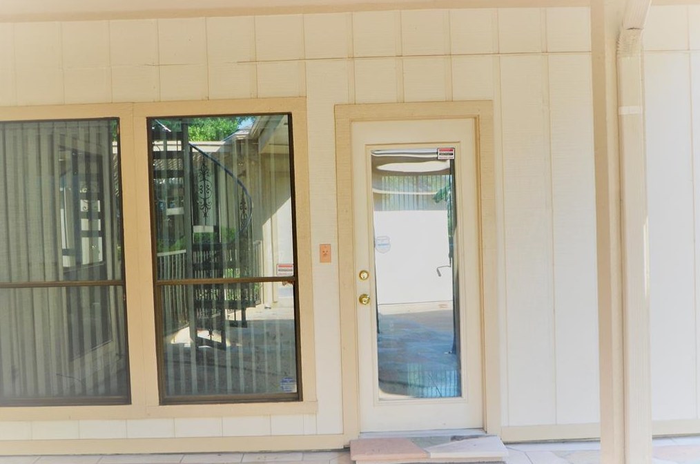 1698 Creekside Dr, Sugar Land, TX 77478