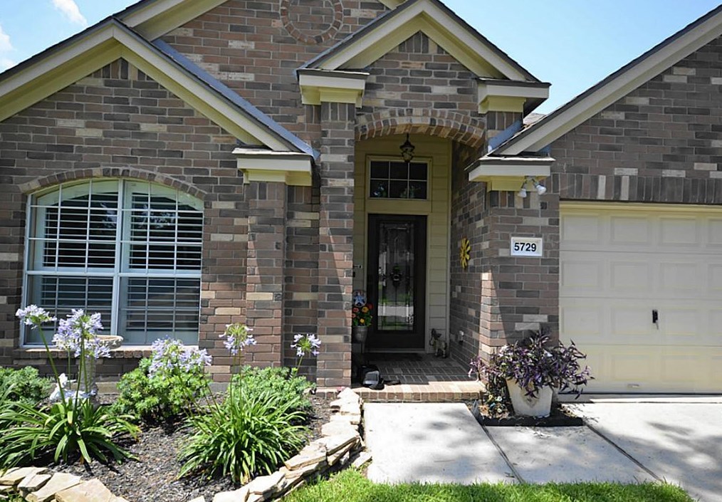 5729 Forest Timbers Dr, Humble, TX 77346