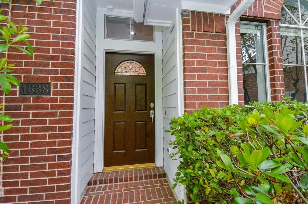1638 Almond Brook Ln, Houston, TX 77062-8018