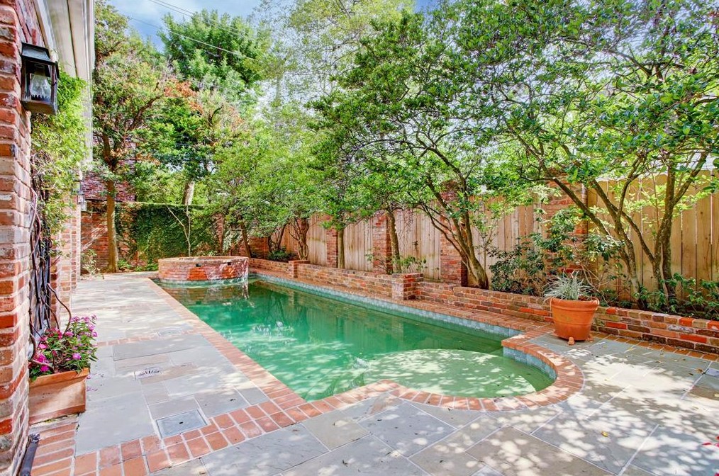 3707 Inwood Dr, Houston TX  77057-3530 exterior