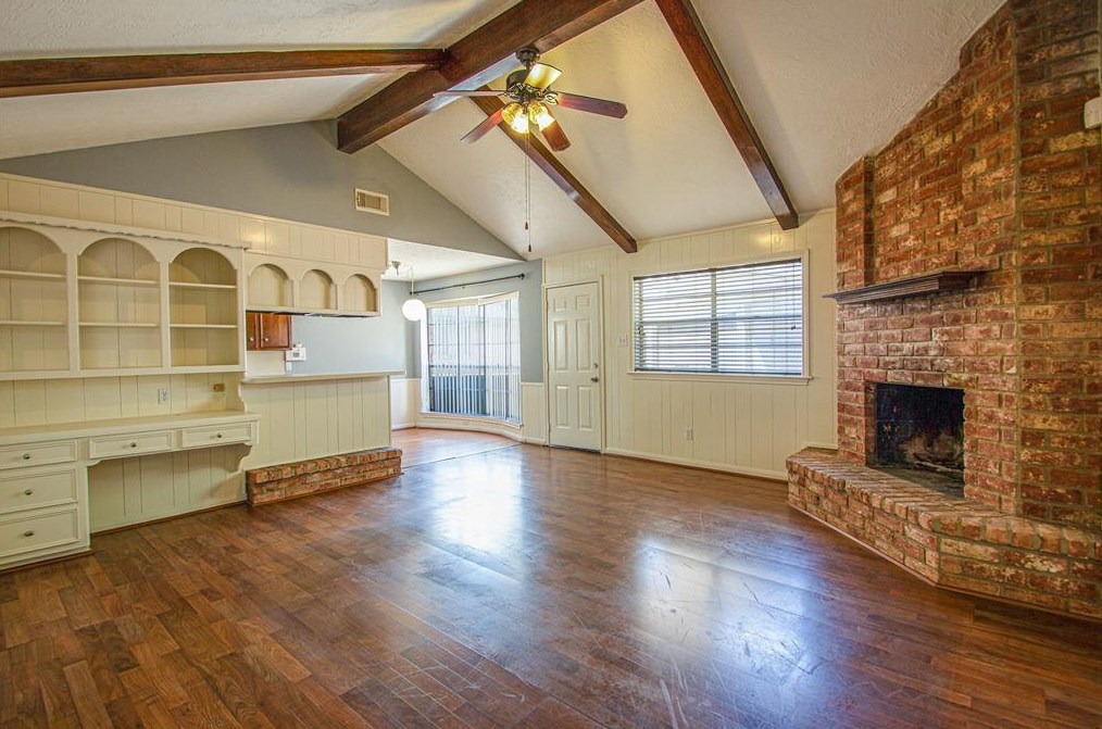 9710 Springmont Dr, Houston, TX 77080-1240