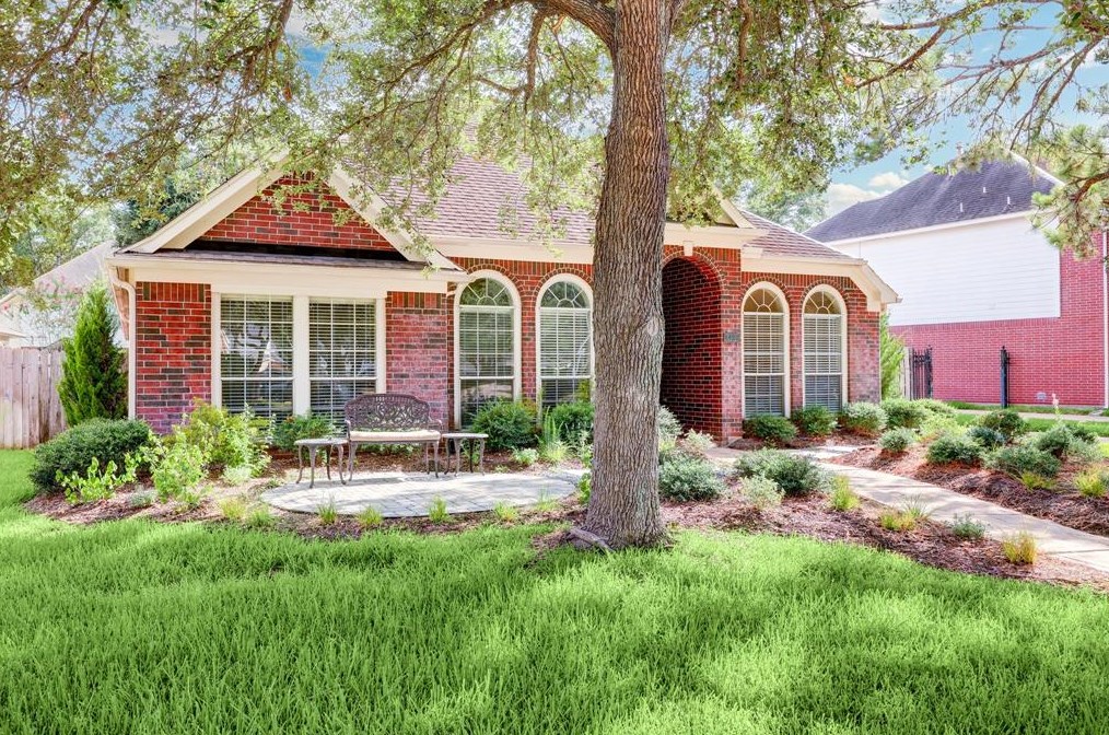 8423 Broken Timber Way, Houston, TX 77095-4561