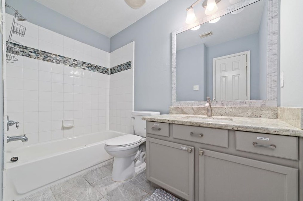 14119 Maximos Dr, Houston TX  77083-8058 exterior