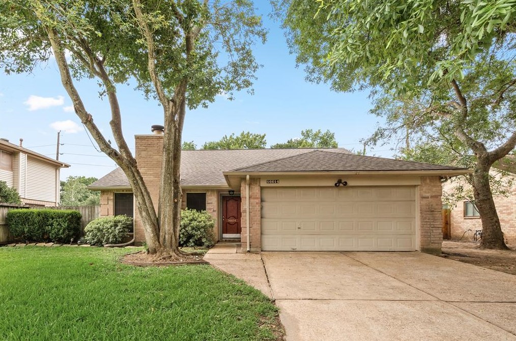 16614 Red Gully Dr, Sugar Land, TX 77498