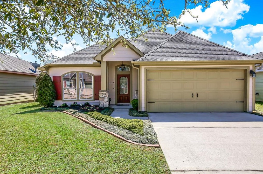 12715 Pine Woods St, Tomball, TX 77375-2051