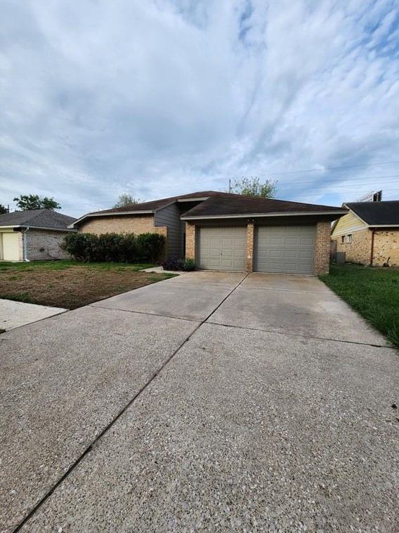 11815 Winter Park St, Houston, TX 77067
