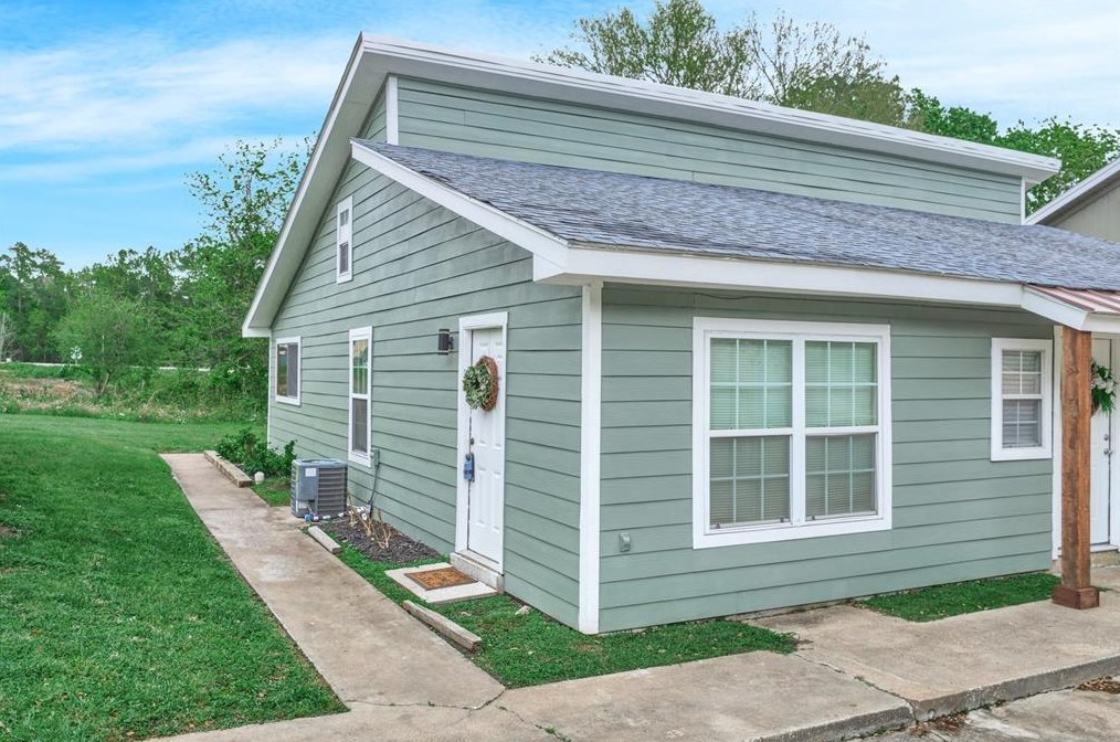 31 Harbour Row Dr #31, Stephen Creek, TX 77331