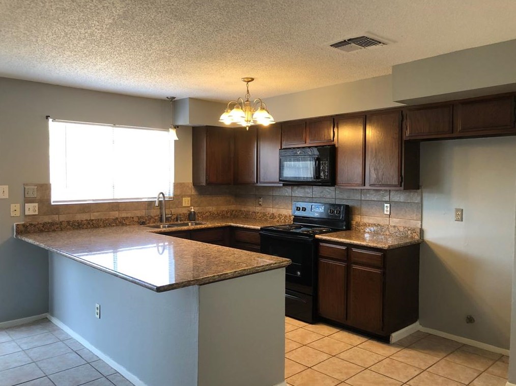 12162 Huntington Venture Dr, Houston, TX 77099