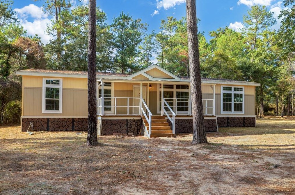 5041 Evergreen Forest Ln, White Hall, TX 77868-5579