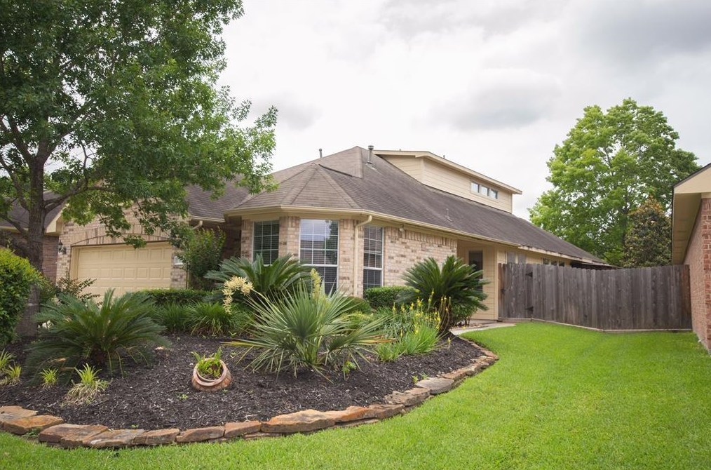 11 S Bendrook Loop, Conroe, TX 77384