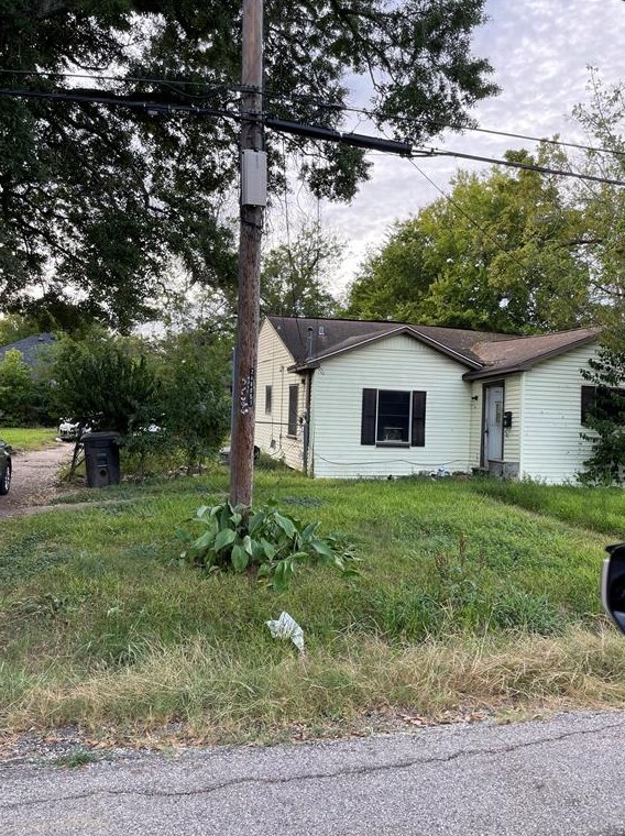 8306 Parnell St, Houston, TX 77051-1240