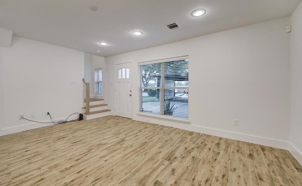 789 Worthshire St, Houston TX  77008-6432 exterior