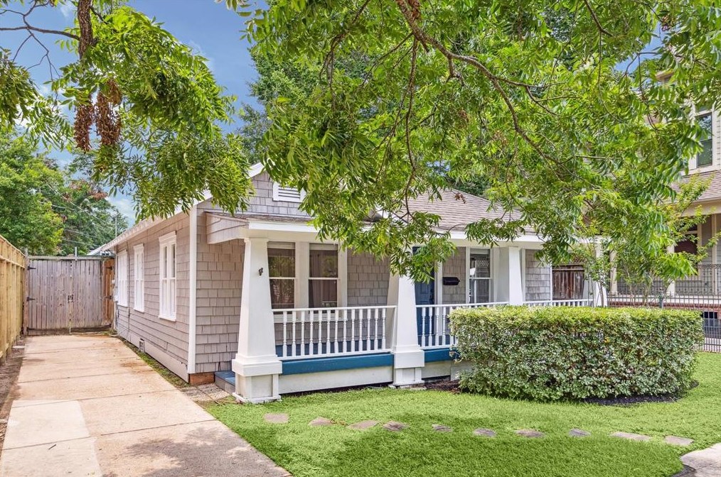 911 Oxford St, Houston, TX 77008